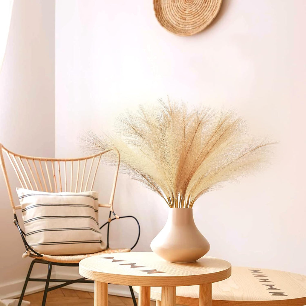SeptCat 30 Pcs Pampas Grass Decor 21.7" Fluffy Faux Short Brown Pampas Grass Artificial Small Pompas Grass Flower Vase Filler for Home Wedding Living Room Wall Party Decoration