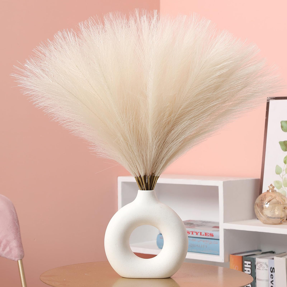 UREYMX Faux Pampas Grass Decor 17.7 Inch 30pcs, Artificial Pampas Grass Fluffy Home Decor, Short Vase Room Decor pompous Grass Flower Arrangement for Boho Home Wedding Decoration (Black,White,Grey)