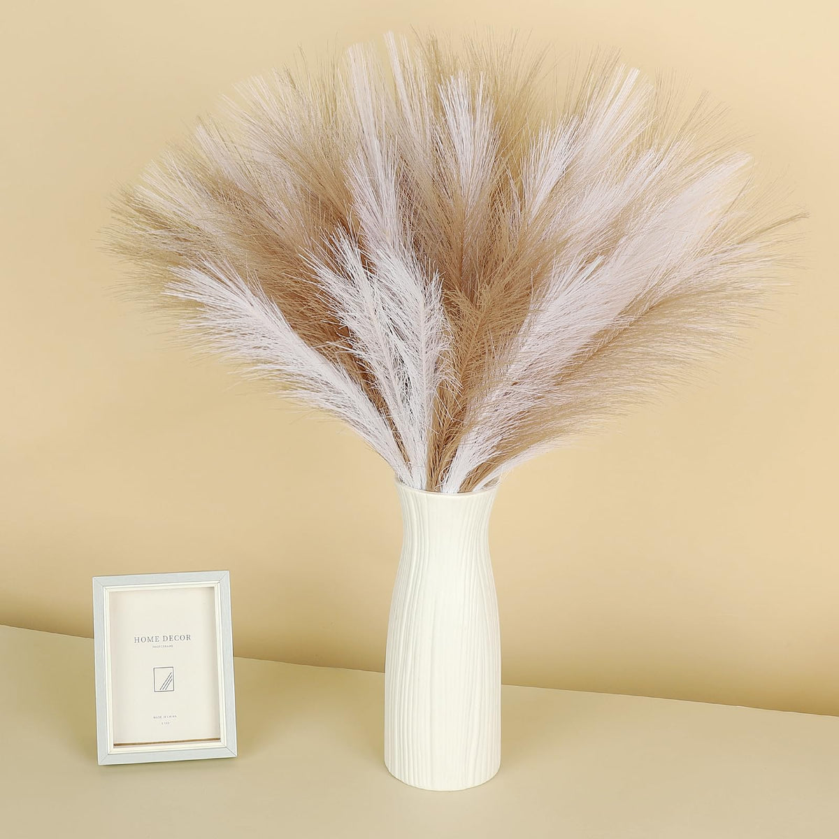 SeptCat 30 Pcs Pampas Grass Decor 21.7" Fluffy Faux Short Brown Pampas Grass Artificial Small Pompas Grass Flower Vase Filler for Home Wedding Living Room Wall Party Decoration