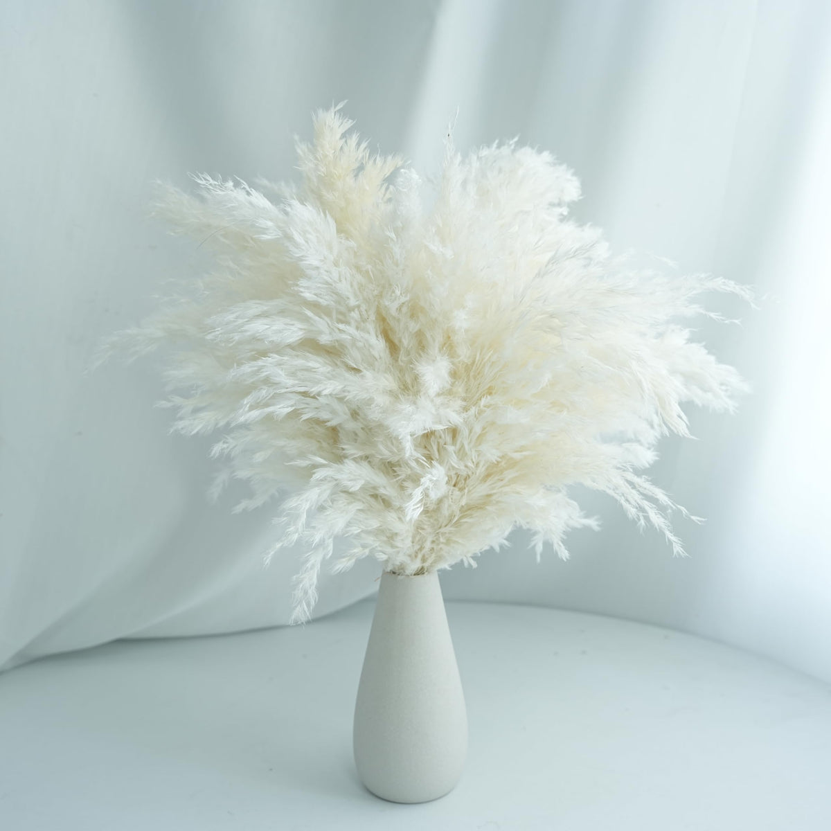 17Inch Natural Dried Pampas Grass 30 Stems - Boho Home Decor for Table Centerpieces, Wedding, Floral Arrangements(Natural)