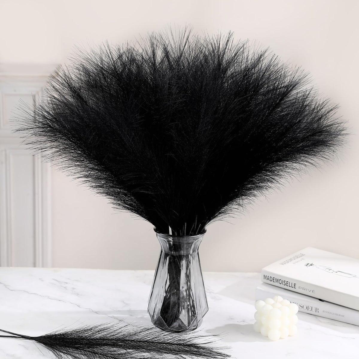 Bpole 36Pcs Black Pampas Grass,21.6 Inch Fluffy Faux Pampas Boho Home Decor