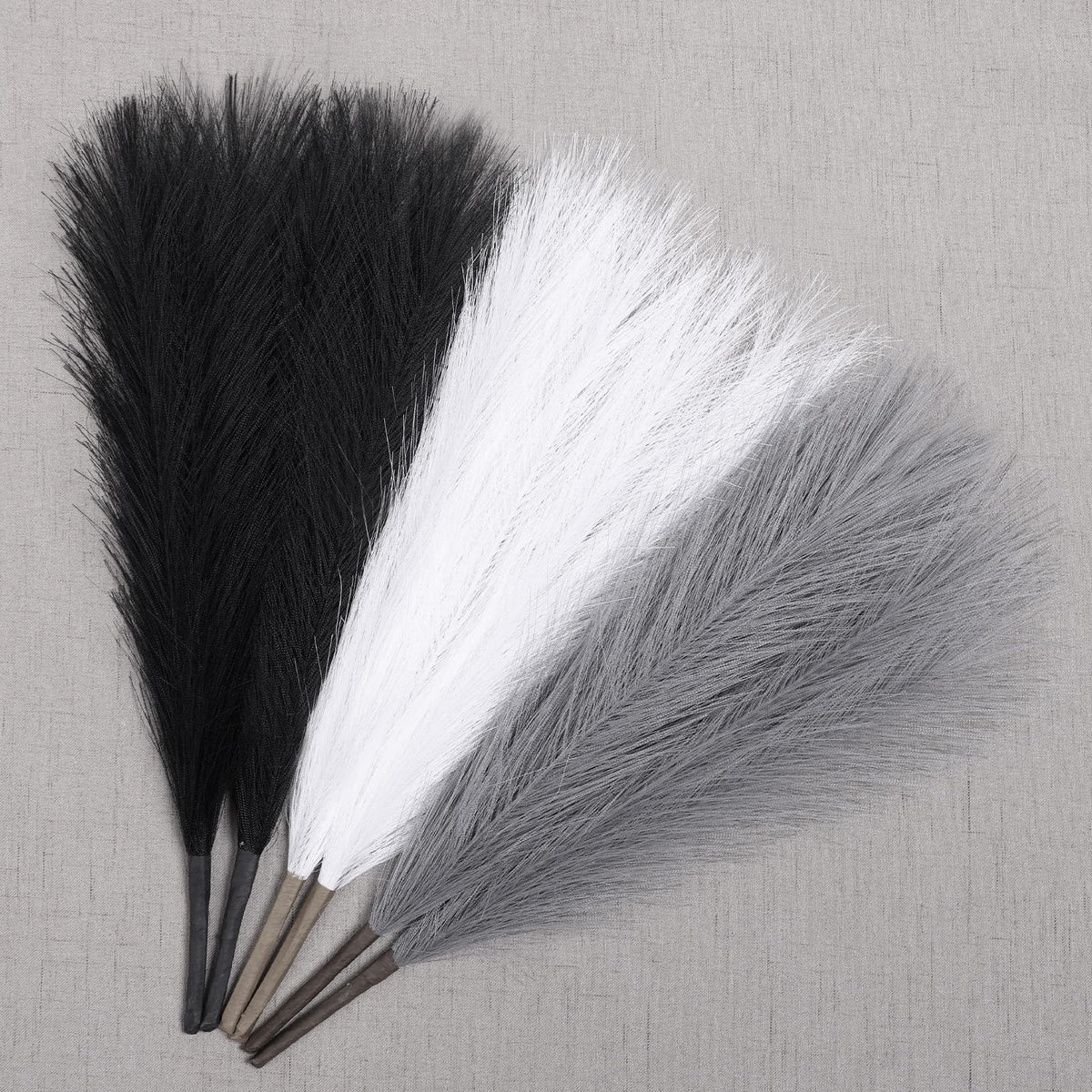 UREYMX Faux Pampas Grass Decor 17.7 Inch 30pcs, Artificial Pampas Grass Fluffy Home Decor, Short Vase Room Decor pompous Grass Flower Arrangement for Boho Home Wedding Decoration (Black,White,Grey)